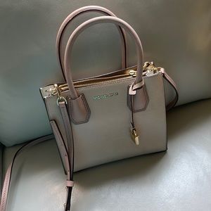 Michael Kors leather Pink & White Crossbody Bag